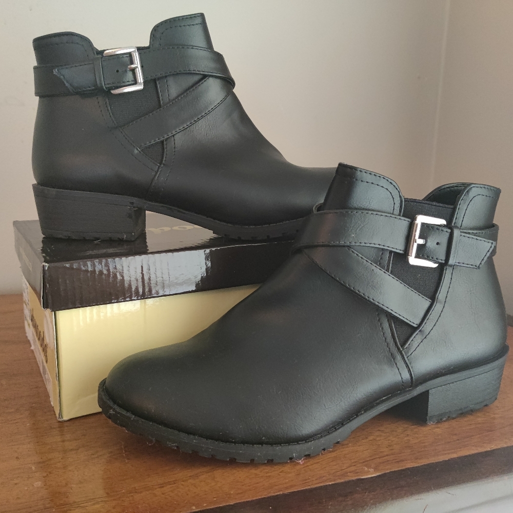 Time and Tru Black Ankle Boots